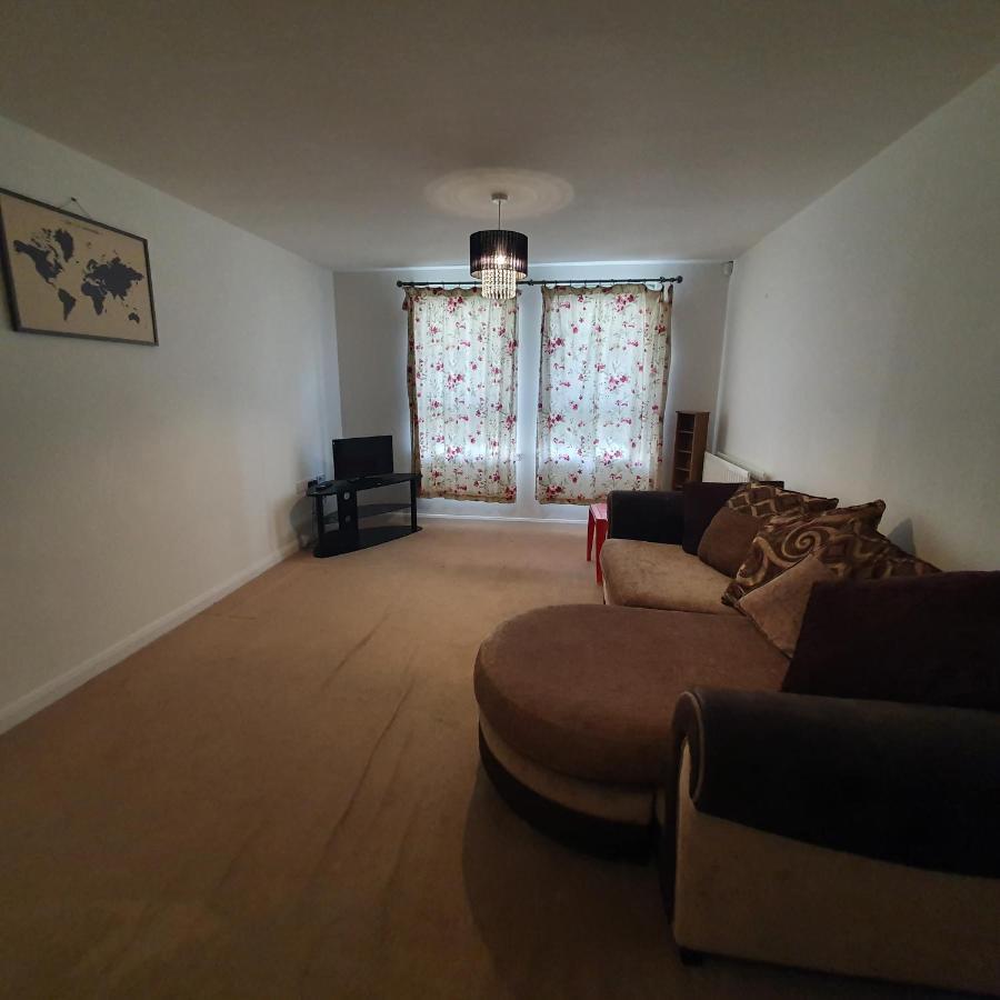 2-Bedroom Back Hilton Area Apartment - Ground Floor, Aberdeen City Center Exterior foto